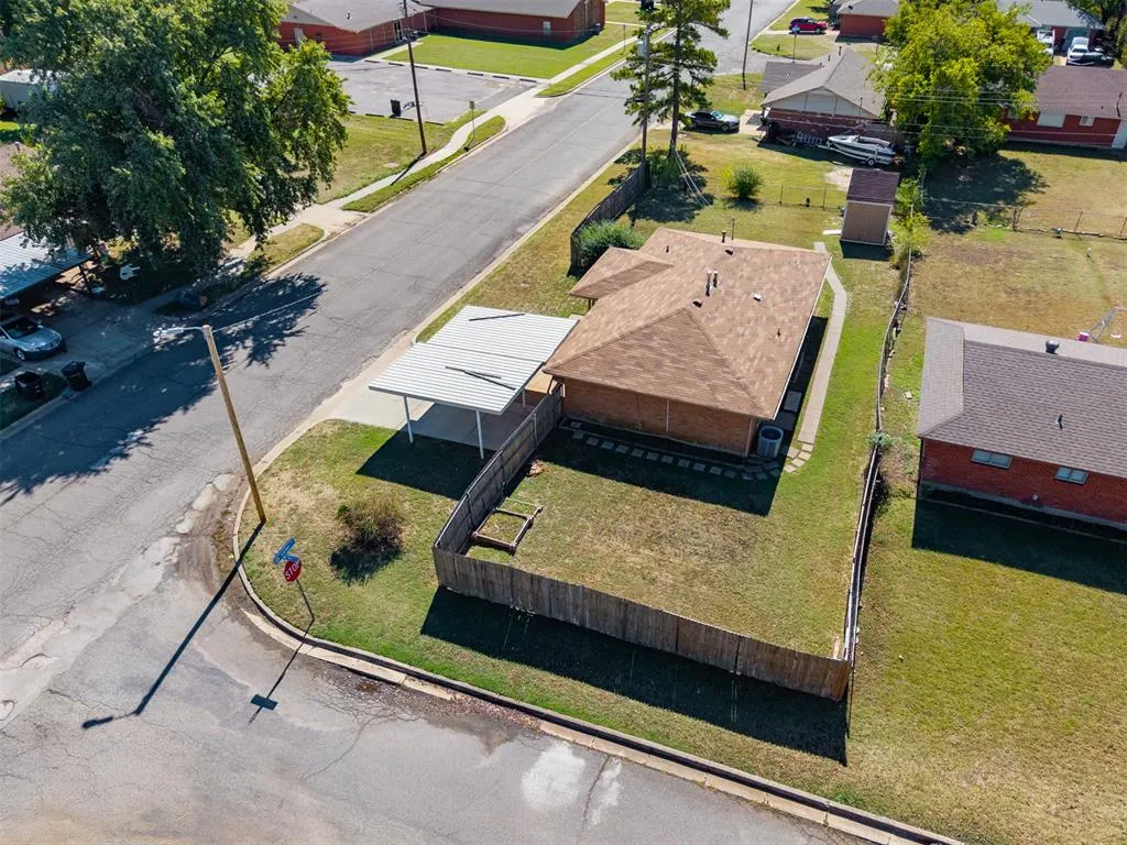 Photo 34 — 305 S Janeway Avenue, Moore, OK 73160