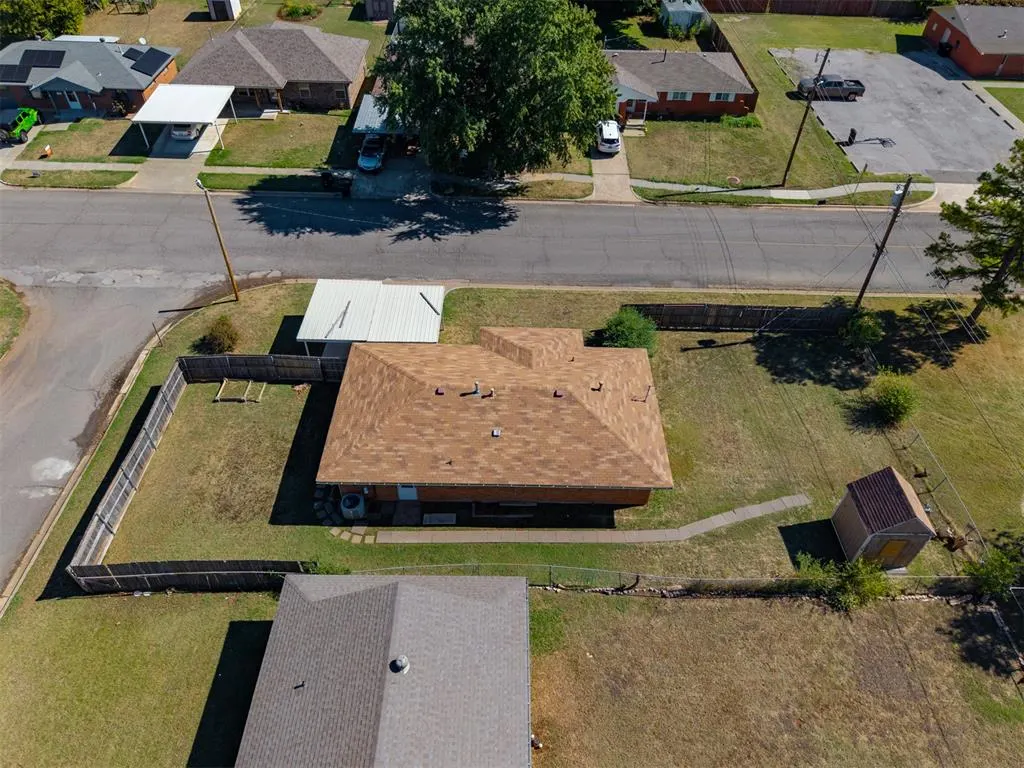 Photo 35 — 305 S Janeway Avenue, Moore, OK 73160