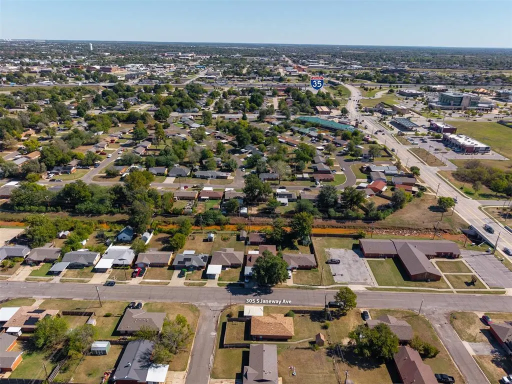 Photo 37 — 305 S Janeway Avenue, Moore, OK 73160