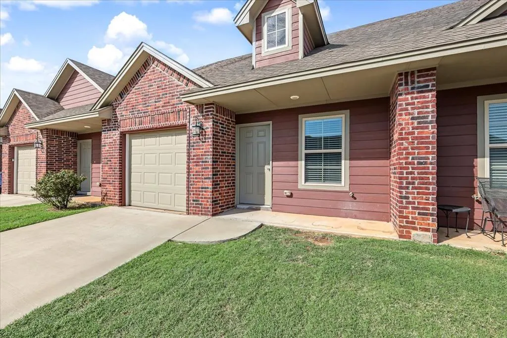 Photo 4 — 909 SW 91st Street, Oklahoma City, OK 73139