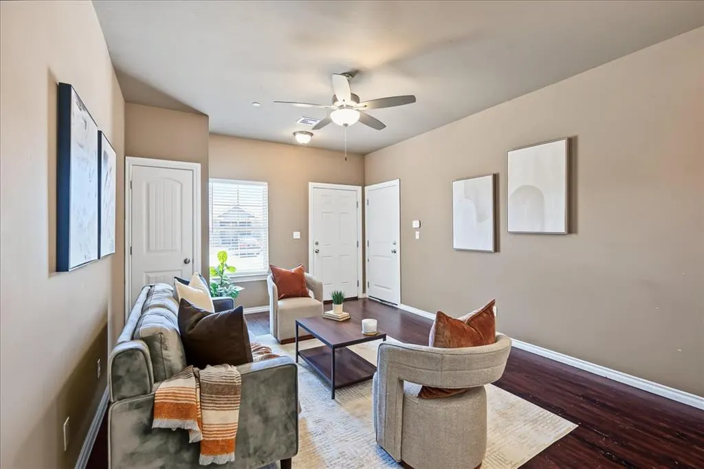 Photo 7 — 909 SW 91st Street, Oklahoma City, OK 73139