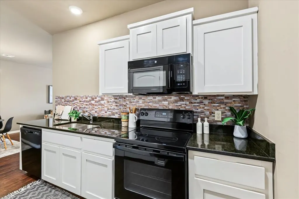 Photo 12 — 909 SW 91st Street, Oklahoma City, OK 73139