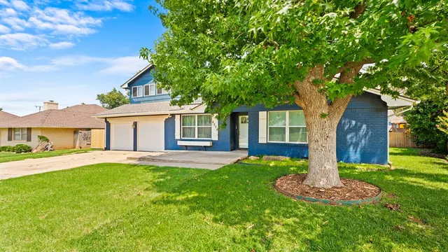 Photo 4 — 6504 N Omaha Avenue, Oklahoma City, OK 73116