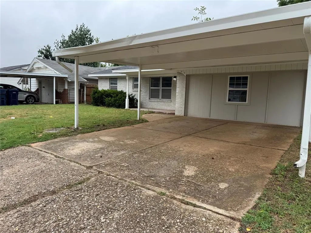 Photo 2 — 104 SW 50th Street, Oklahoma City, OK 73109