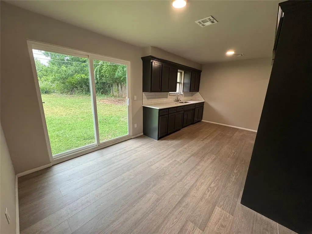 Photo 6 — 104 SW 50th Street, Oklahoma City, OK 73109