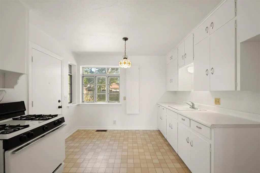 Photo 5 — 4321 NW 17th Street, Oklahoma City, OK 73107