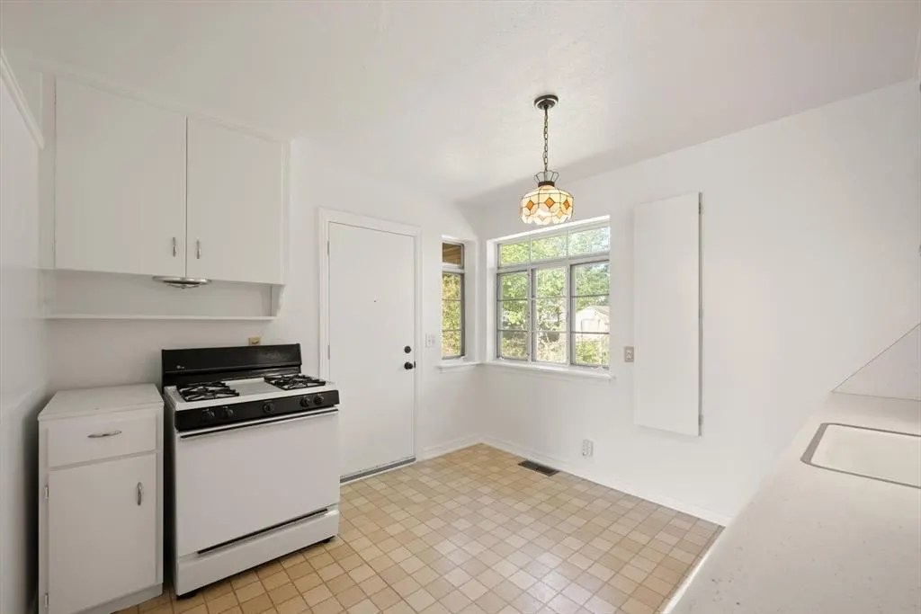 Photo 8 — 4321 NW 17th Street, Oklahoma City, OK 73107