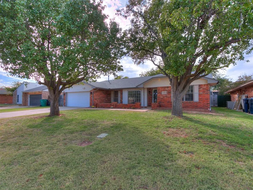 Photo 2 — 11913 Sylvester Drive, Oklahoma City, OK 73162