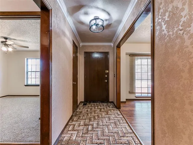 Photo 4 — 11913 Sylvester Drive, Oklahoma City, OK 73162