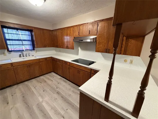 Photo 4 — 202 S Locust Street, Seiling, OK 73663
