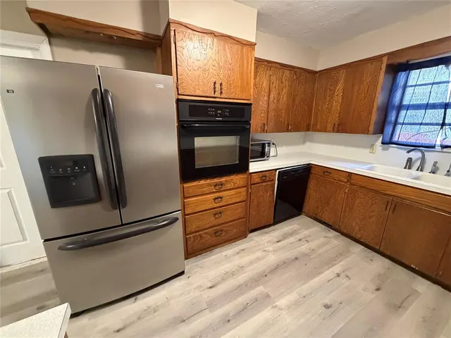 Photo 5 — 202 S Locust Street, Seiling, OK 73663