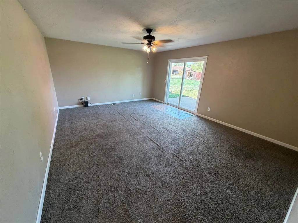 Photo 7 — 202 S Locust Street, Seiling, OK 73663