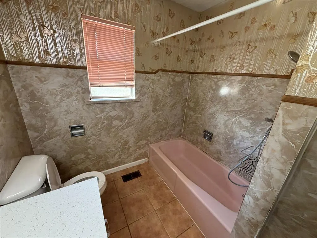 Photo 11 — 202 S Locust Street, Seiling, OK 73663