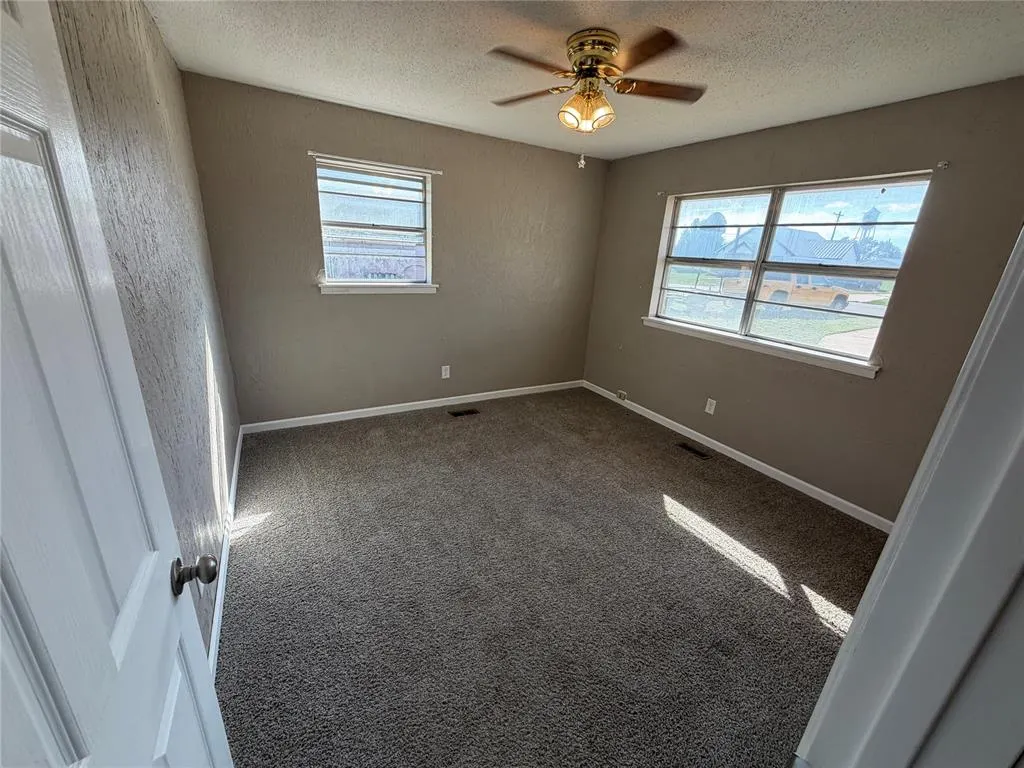 Photo 12 — 202 S Locust Street, Seiling, OK 73663