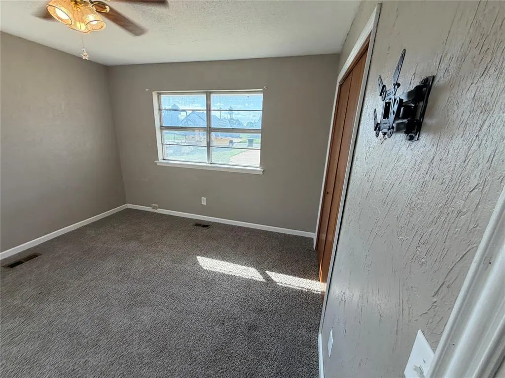 Photo 13 — 202 S Locust Street, Seiling, OK 73663
