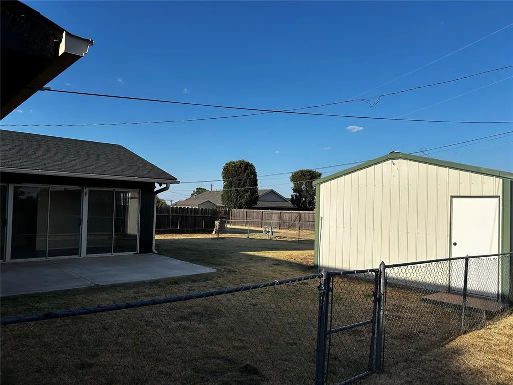 Photo 22 — 212 Vona Street, Fairview, OK 73737