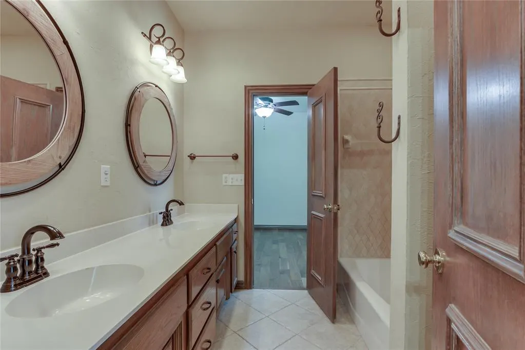 Photo 39 — 3020 SW 130th Street, Oklahoma City, OK 73170