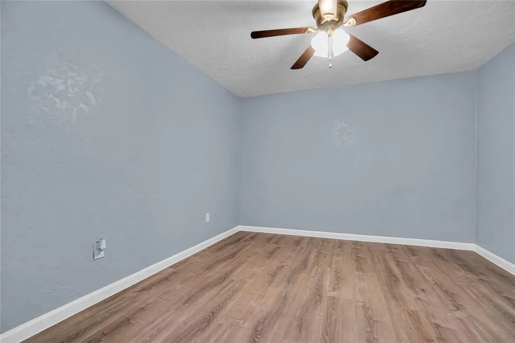 Photo 6 — 512 N Randlett Street, Hobart, OK 73651