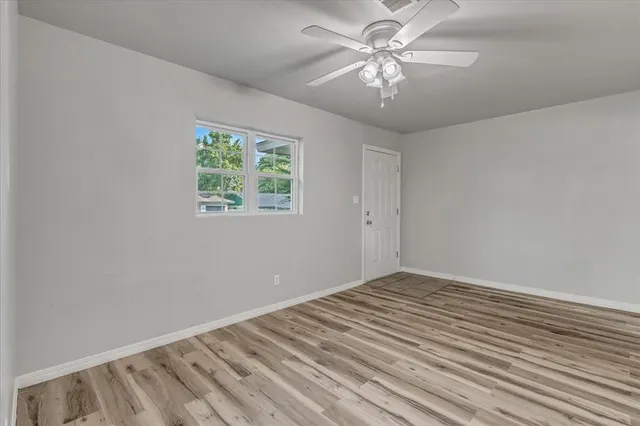 Photo 4 — 1113 S Locust Drive, Midwest City, OK 73110