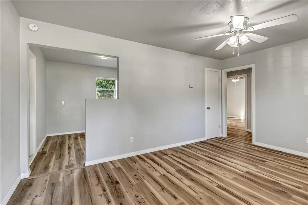 Photo 5 — 1113 S Locust Drive, Midwest City, OK 73110