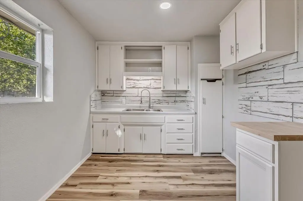 Photo 6 — 1113 S Locust Drive, Midwest City, OK 73110