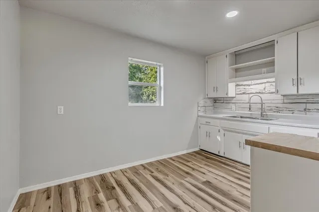 Photo 7 — 1113 S Locust Drive, Midwest City, OK 73110