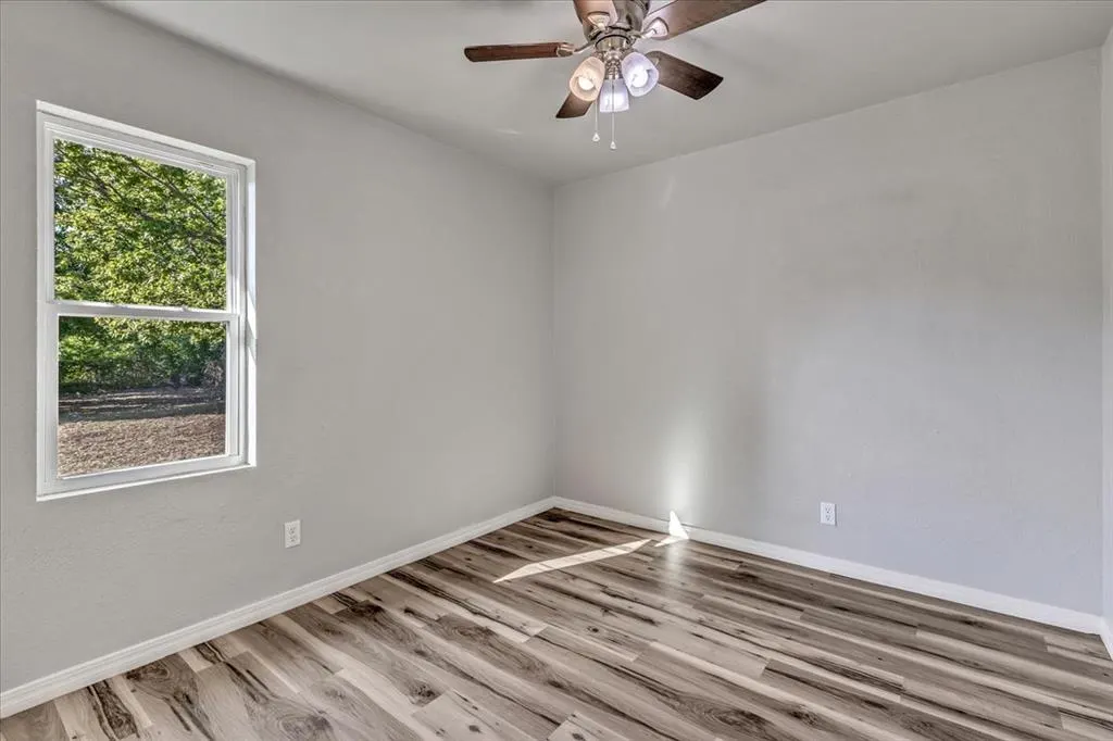 Photo 8 — 1113 S Locust Drive, Midwest City, OK 73110