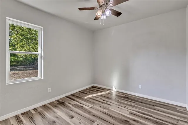 Photo 8 — 1113 S Locust Drive, Midwest City, OK 73110