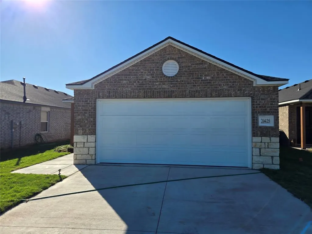Front exterior — 20425 Velvet Street, Edmond, OK 73012