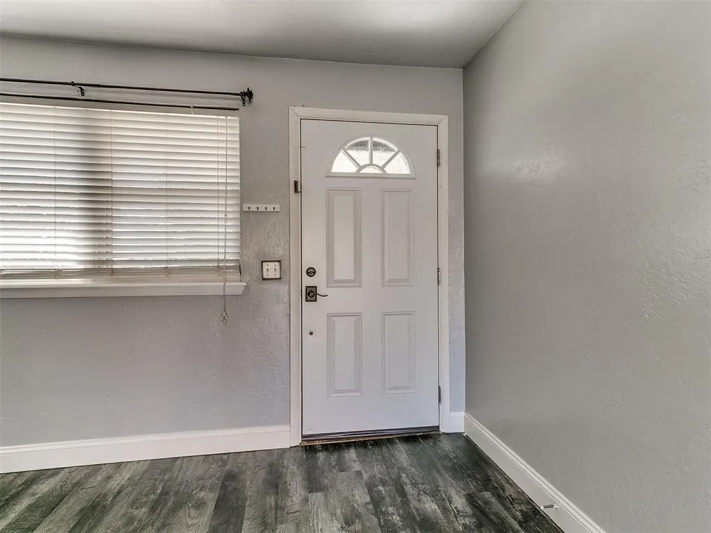Photo 6 — 1017 NW 28th Street, Moore, OK 73160