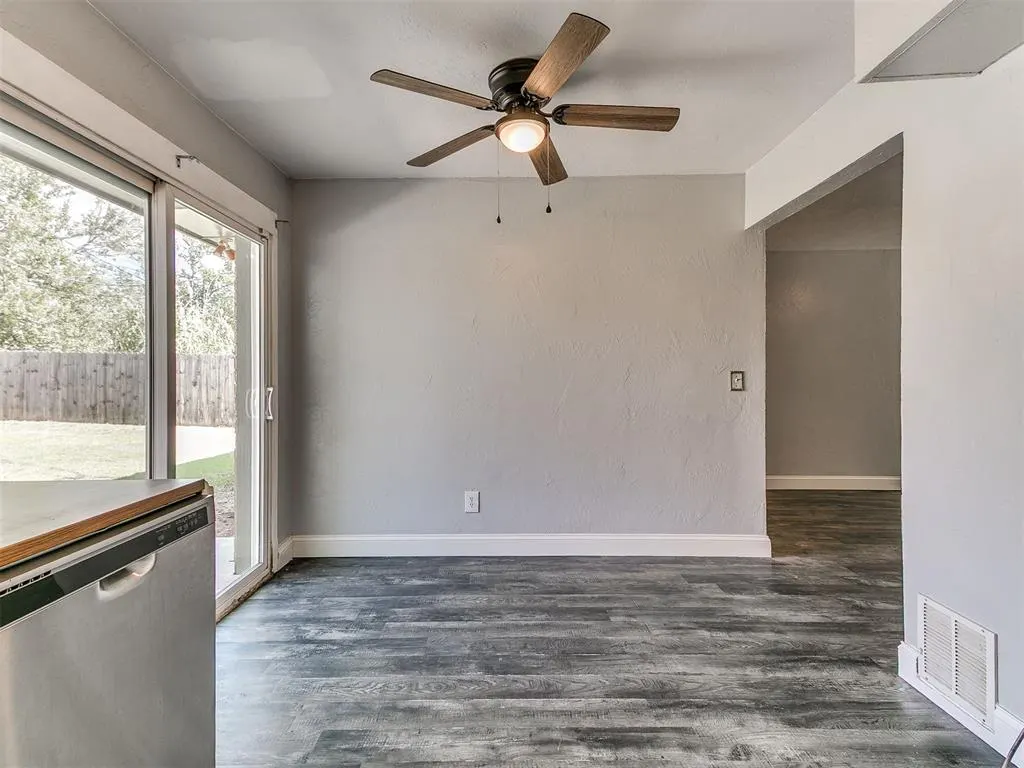 Photo 17 — 1017 NW 28th Street, Moore, OK 73160