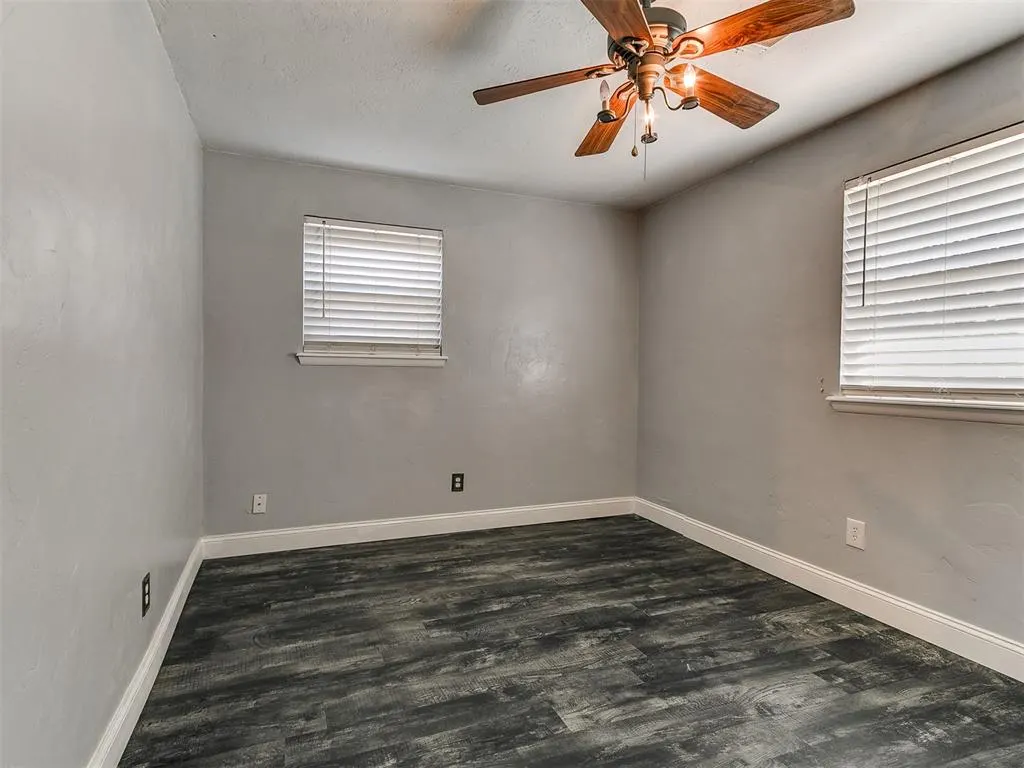 Photo 19 — 1017 NW 28th Street, Moore, OK 73160