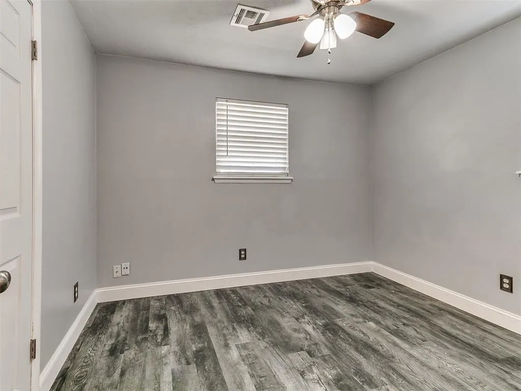 Photo 28 — 1017 NW 28th Street, Moore, OK 73160