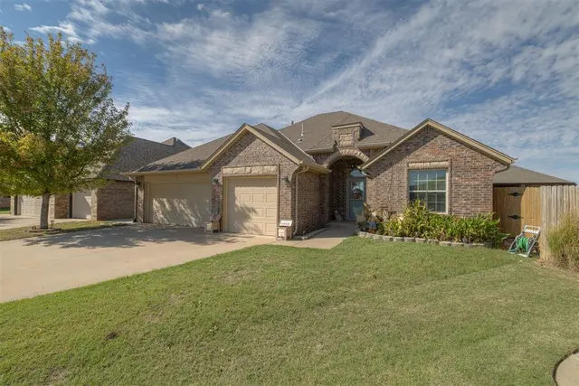 Front exterior — 11717 SW 22nd Terrace, Yukon, OK 73099