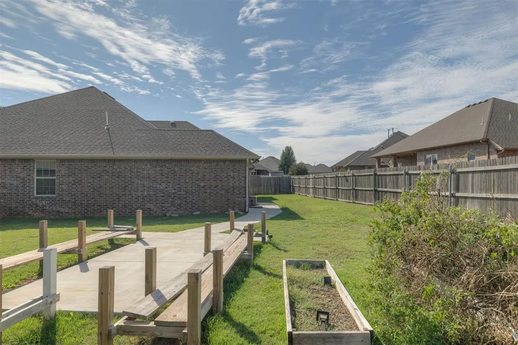 Photo 43 — 11717 SW 22nd Terrace, Yukon, OK 73099