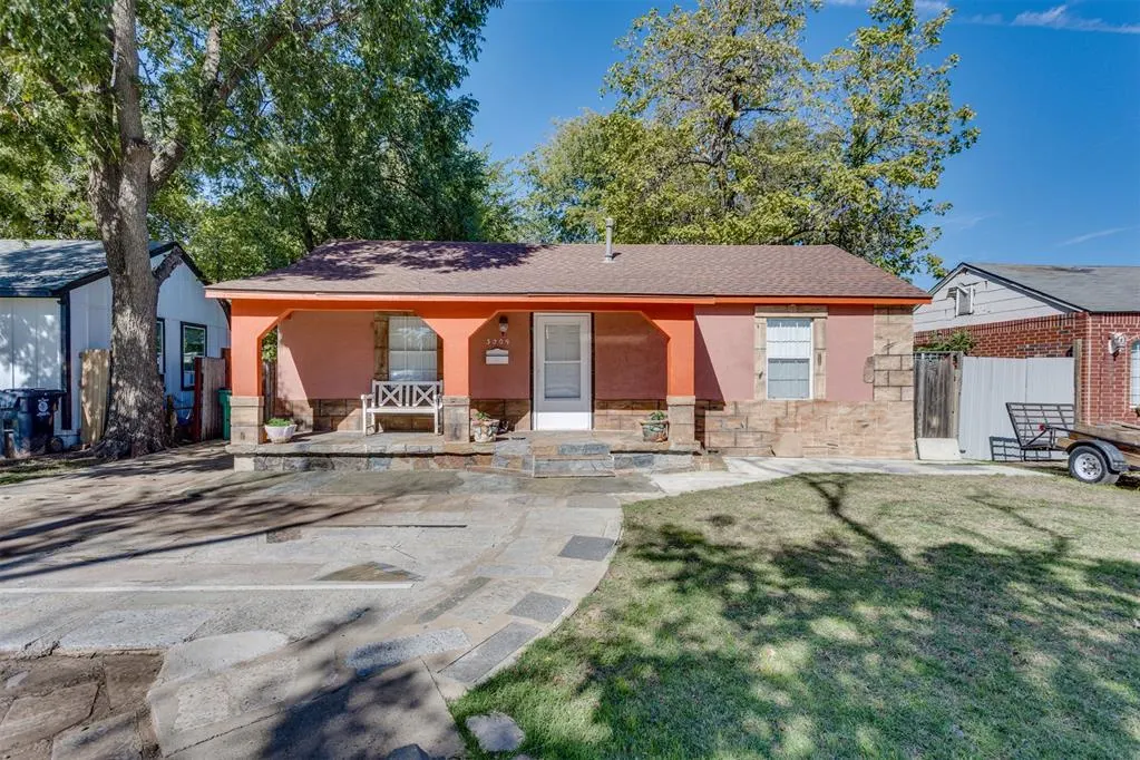 Front exterior — 3009 SW 25th Street, Oklahoma City, OK 73108