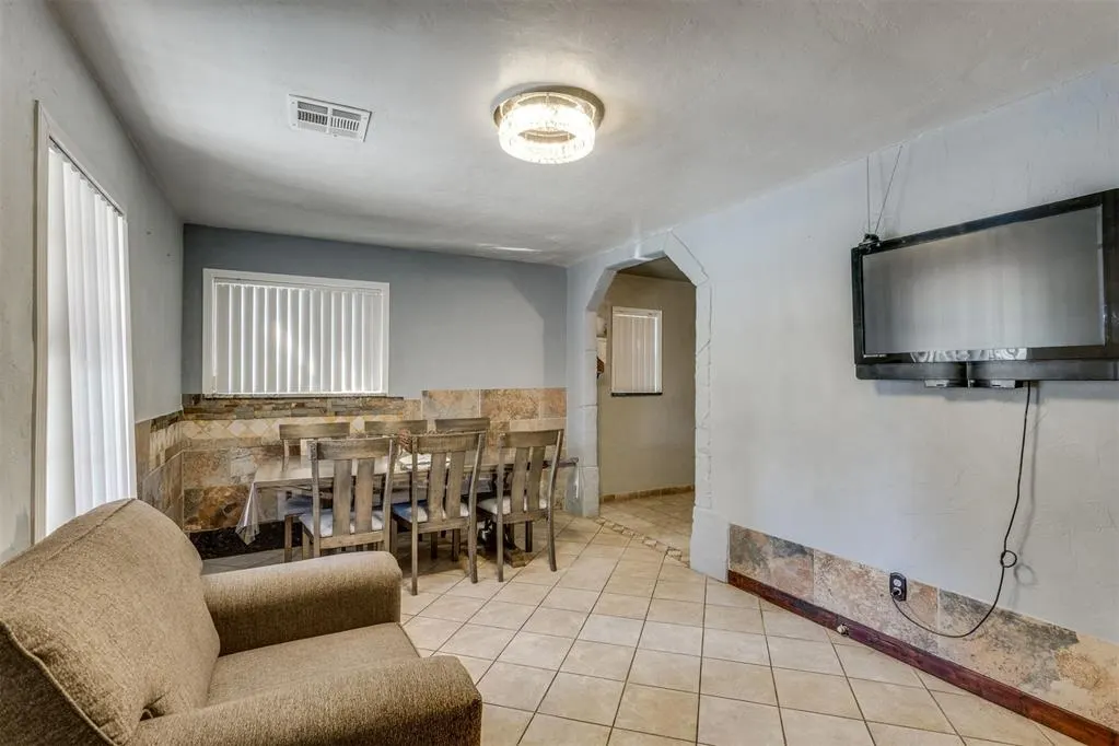 Photo 7 — 3009 SW 25th Street, Oklahoma City, OK 73108
