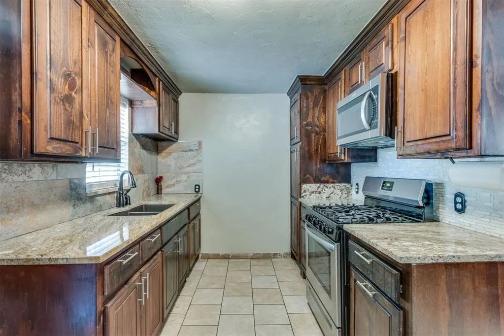 Photo 15 — 3009 SW 25th Street, Oklahoma City, OK 73108