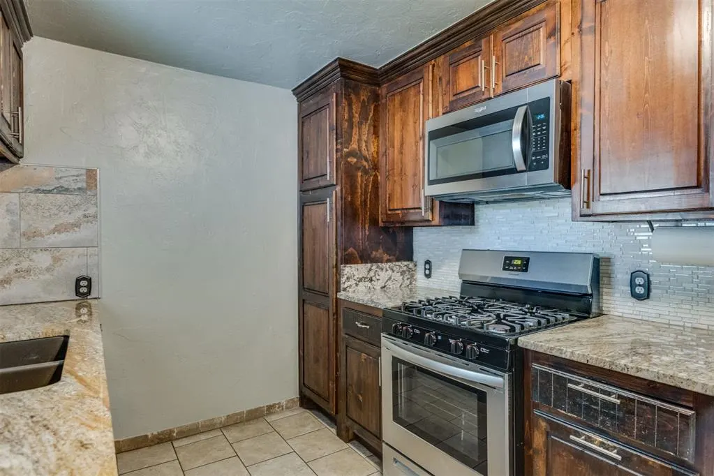 Photo 16 — 3009 SW 25th Street, Oklahoma City, OK 73108