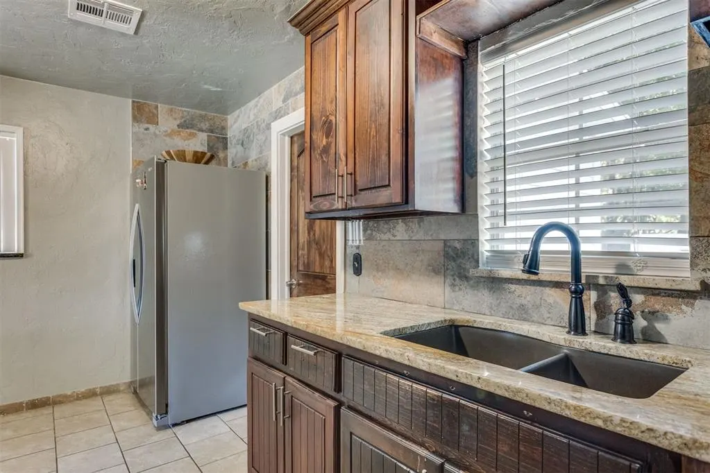 Photo 18 — 3009 SW 25th Street, Oklahoma City, OK 73108