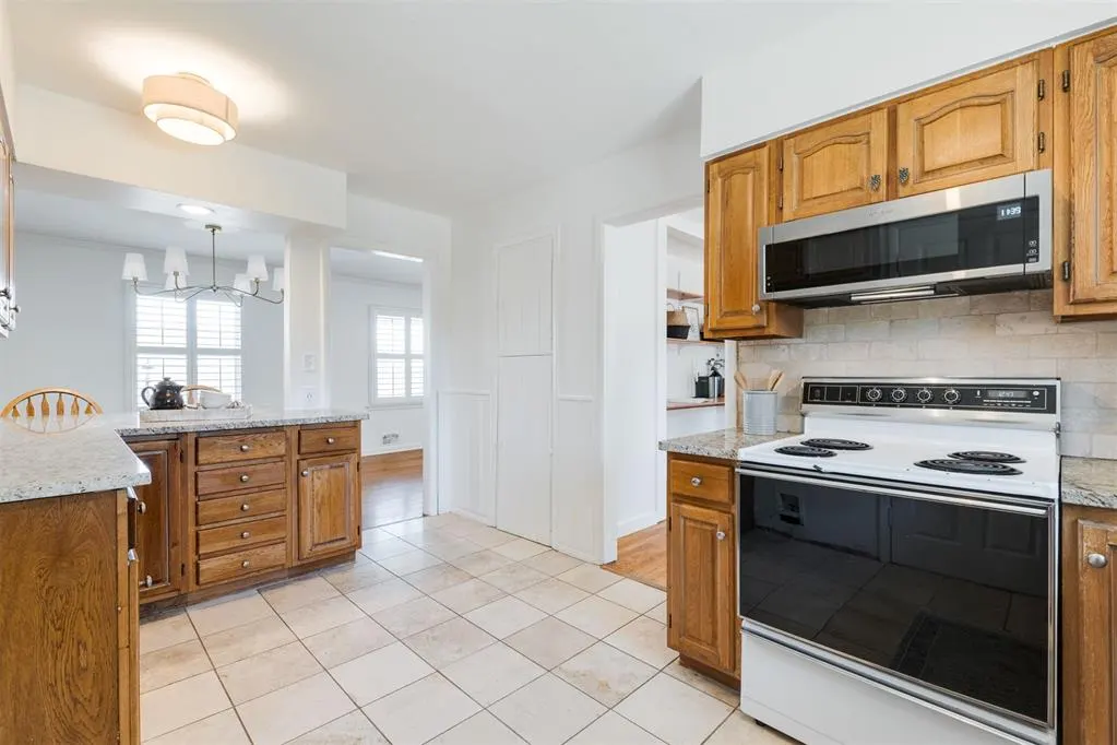 Photo 20 — 10013 Ridgeview Drive, Oklahoma City, OK 73120