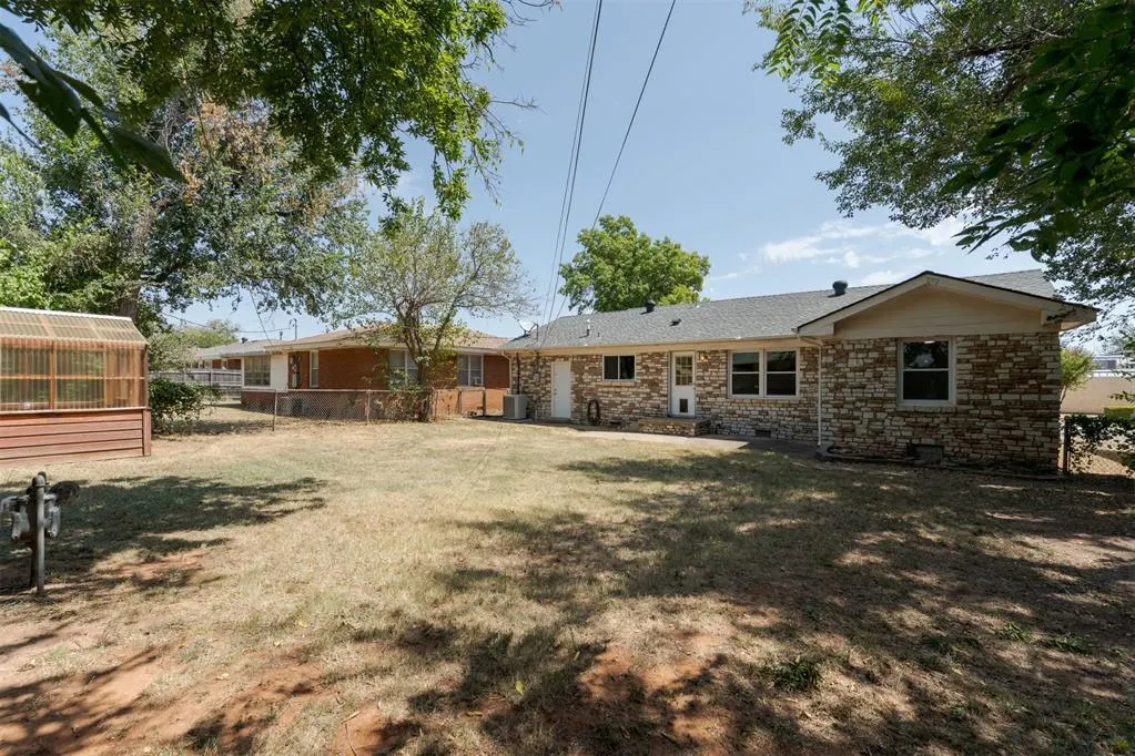 Photo 42 — 10013 Ridgeview Drive, Oklahoma City, OK 73120