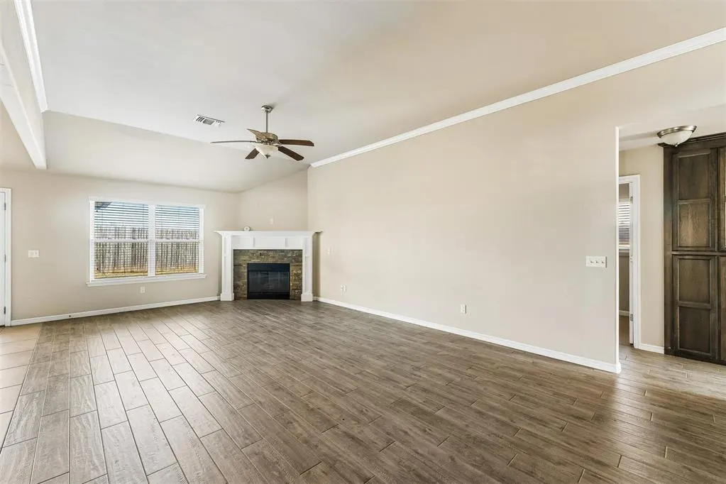 Photo 7 — 3911 Wiltshire Drive, Norman, OK 73026