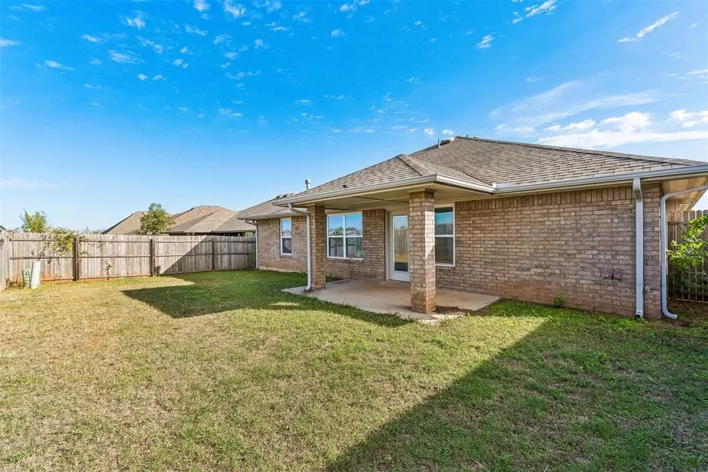 Photo 31 — 3911 Wiltshire Drive, Norman, OK 73026
