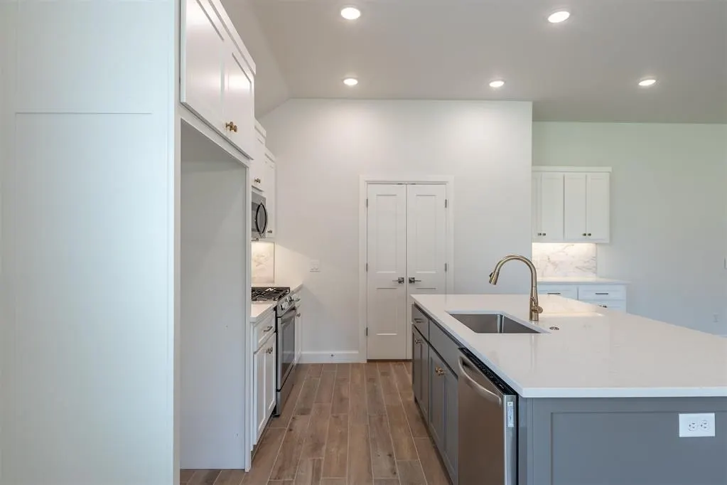 Photo 9 — 16025 Catalonia Place, Oklahoma City, OK 73170