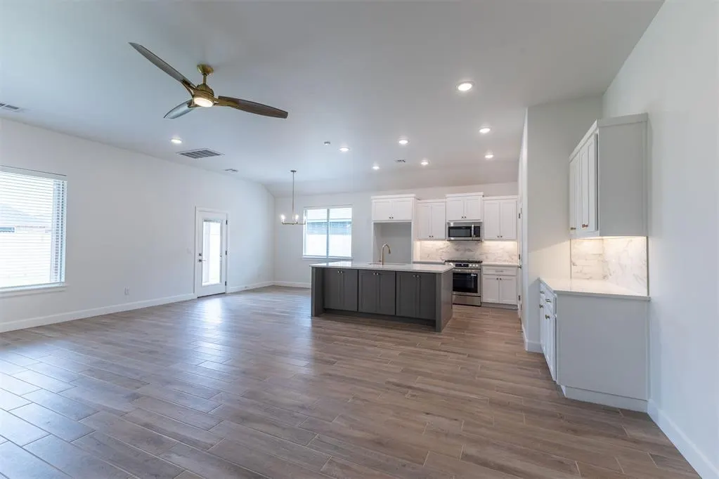 Photo 12 — 16025 Catalonia Place, Oklahoma City, OK 73170