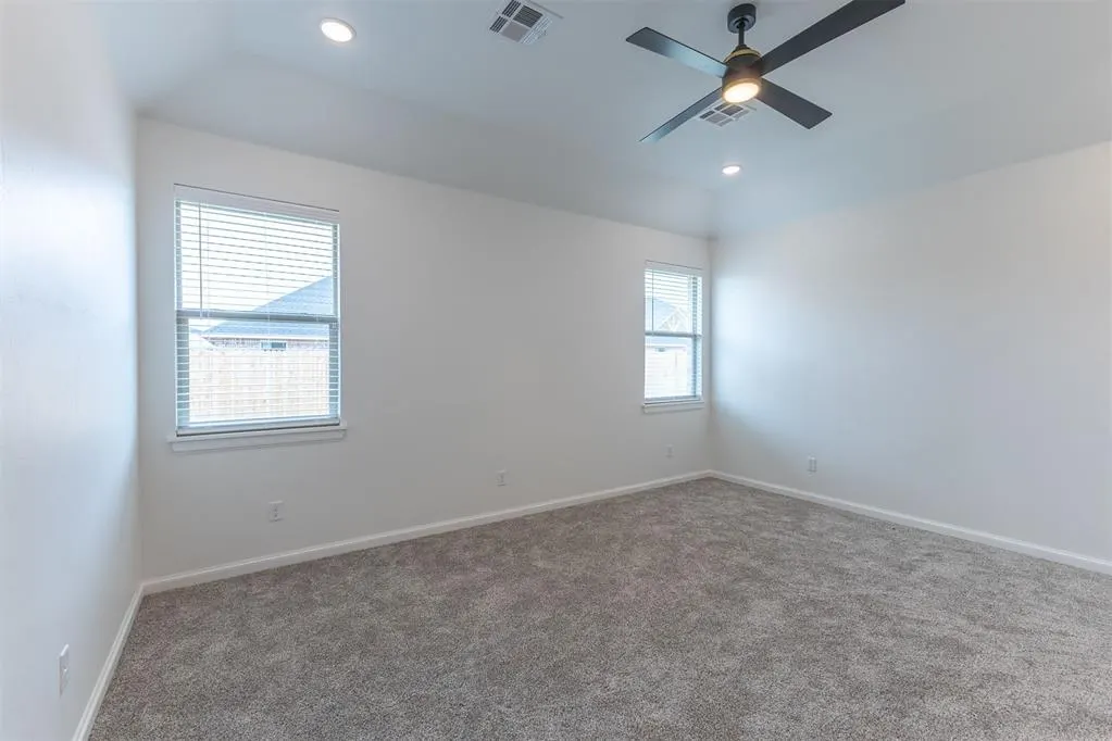 Photo 18 — 16025 Catalonia Place, Oklahoma City, OK 73170