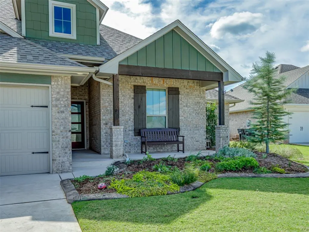 Photo 3 — 3404 Broadmoore Drive, Moore, OK 73160