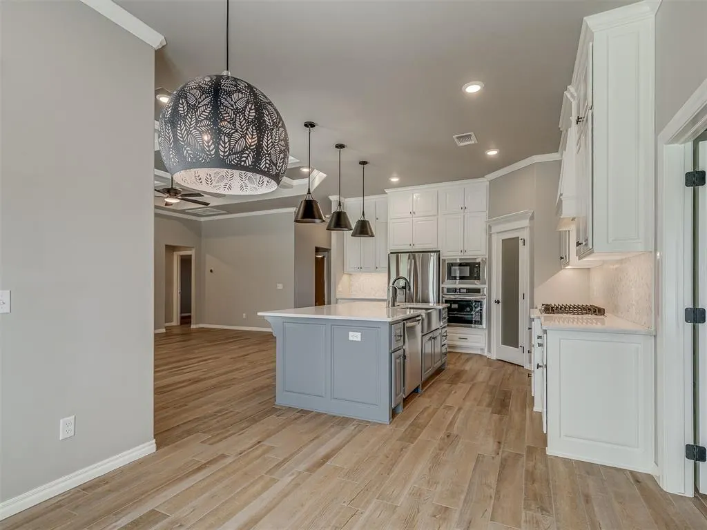 Photo 17 — 3404 Broadmoore Drive, Moore, OK 73160
