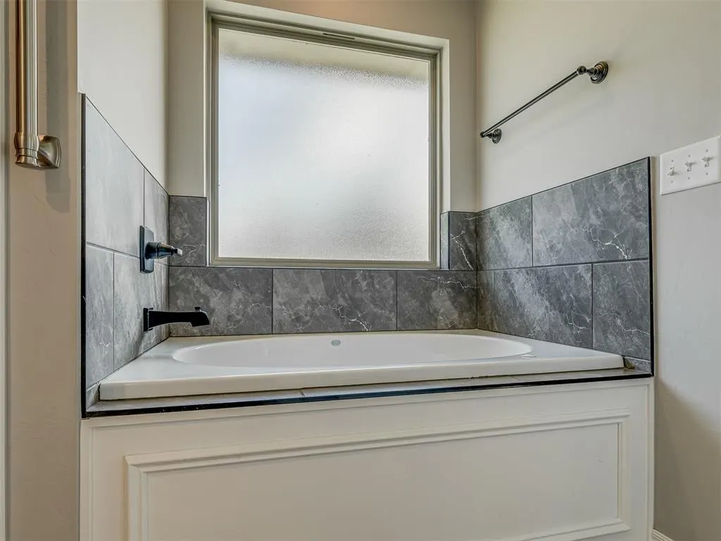 Photo 24 — 3404 Broadmoore Drive, Moore, OK 73160